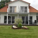 Fischerhus Mit Boot,sauna Und Kamin Je Seite Bad Kleinen
