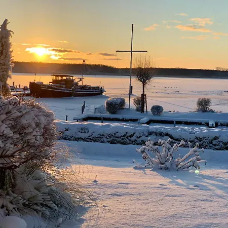 Fischerhus Mit Boot,sauna Und Kamin Je Seite