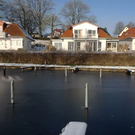 Fischerhus Mit Boot,sauna Und Kamin Je Seite