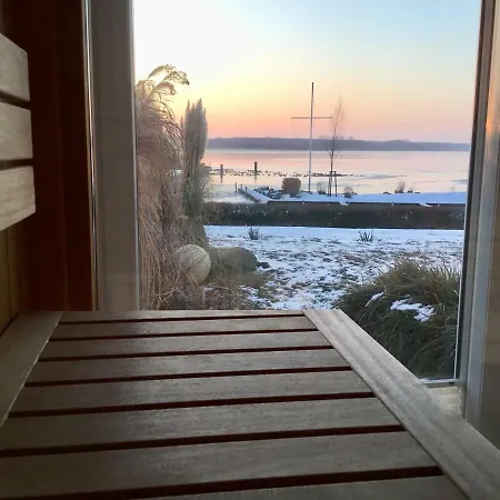 Fischerhus Mit Boot,sauna Und Kamin Je Seite Сasa de vacaciones