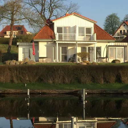 Fischerhus Mit Boot,sauna Und Kamin Je Seite Bad Kleinen